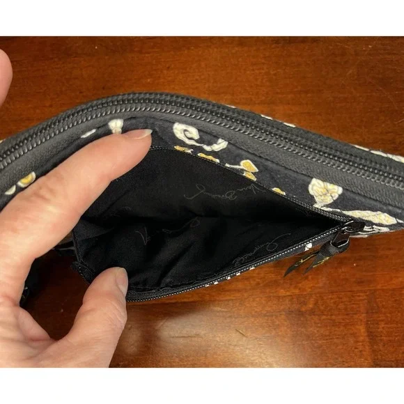 Vera Bradley Zip Around Wallet Yellow Bird Black‎ Credit Card Quilted - Picture 6 of 6